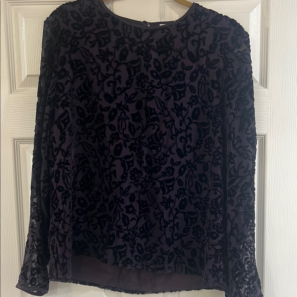 Deane & White purple Floral velour Women's Top